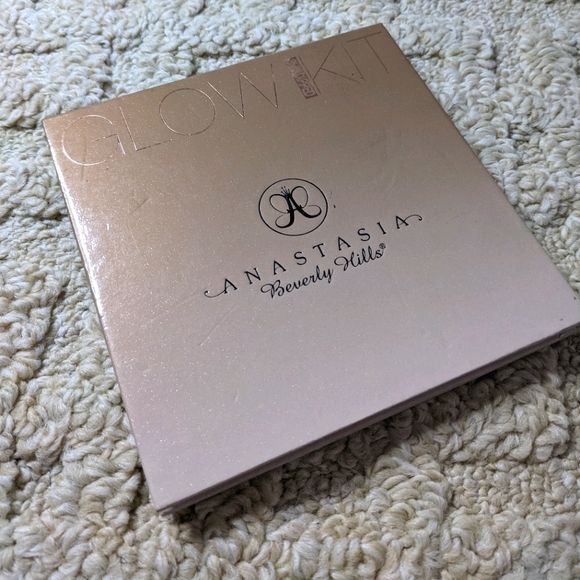 ABH Glow Kit in Sun Dipped - Picture 3 of 3